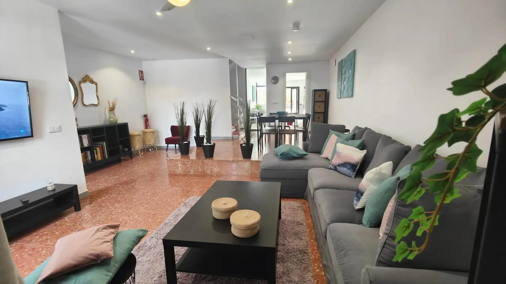 Дом отдыха Casa 5 Habitaciones Con Solarium Санта-Крус-де-Тенерифе